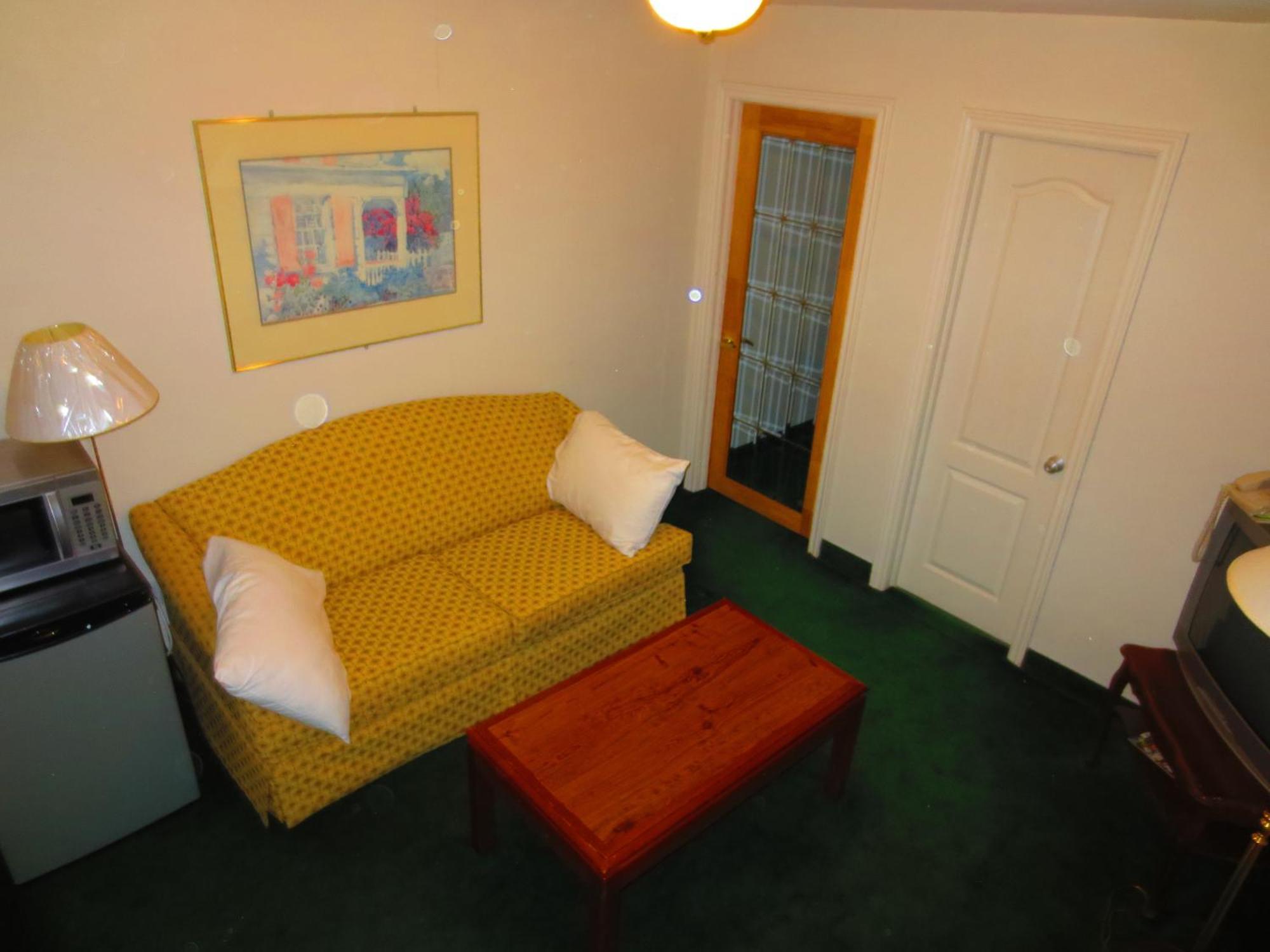 Canadiana Motel Hanover Bagian luar foto