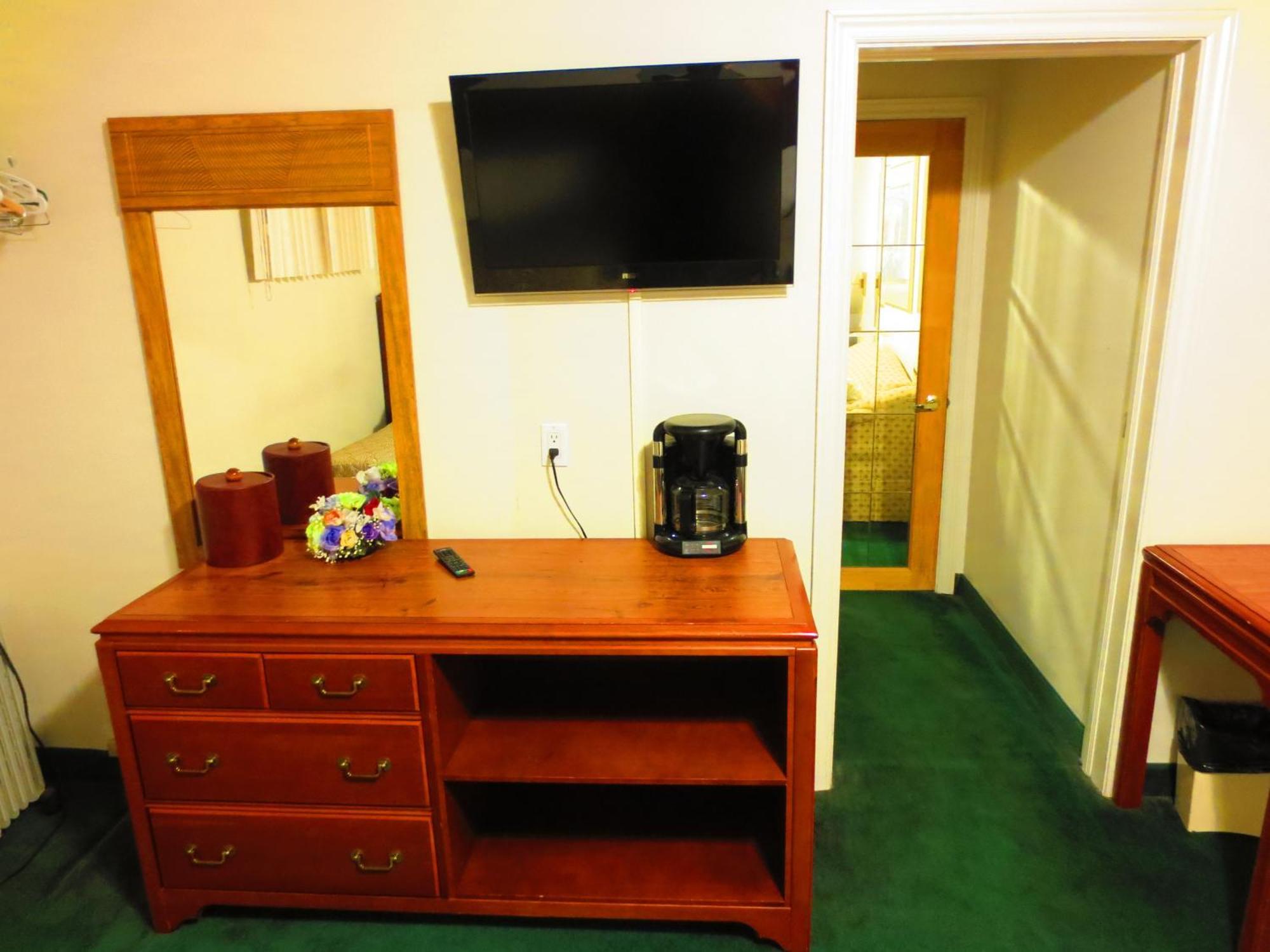 Canadiana Motel Hanover Bagian luar foto