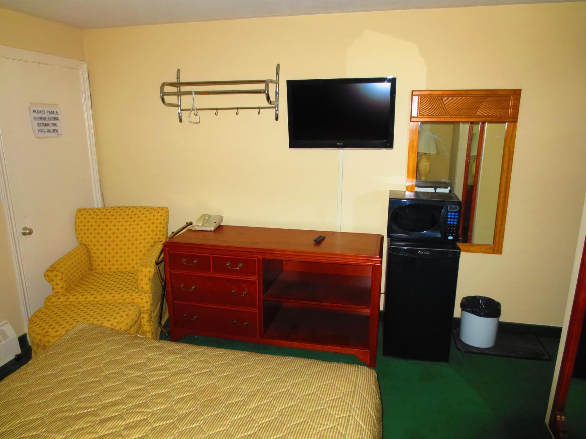 Canadiana Motel Hanover Bagian luar foto